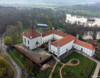 Schloss Derneburg