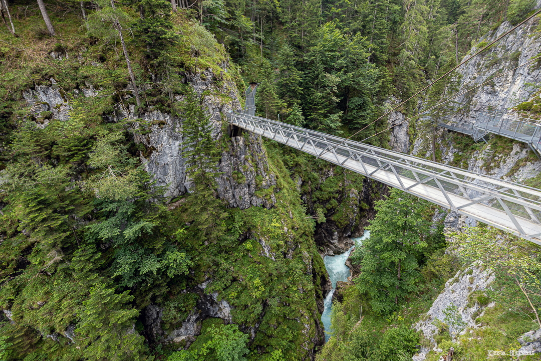 Geisterklamm-und-Wasserfallsteig